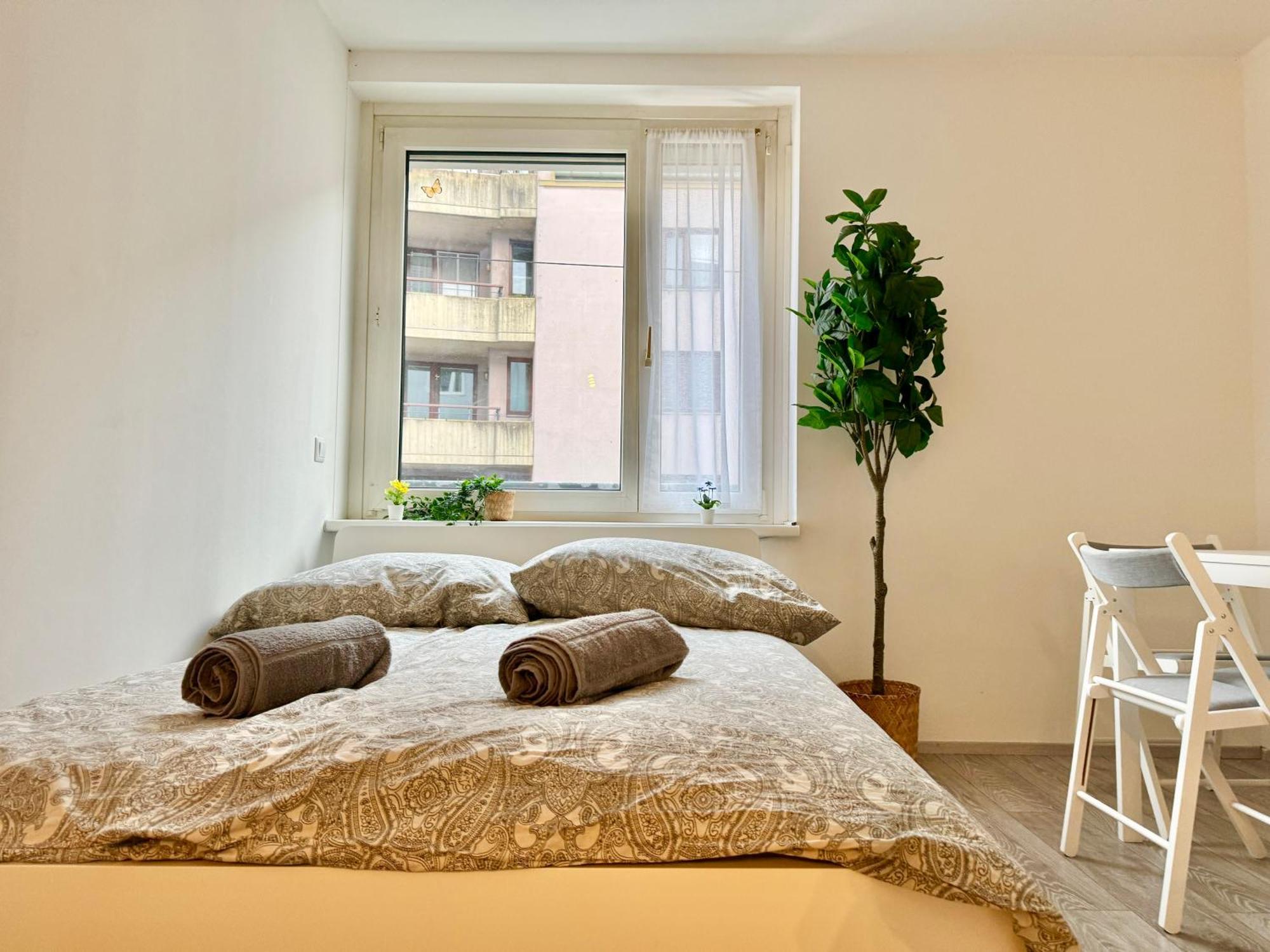 Stylish Schonbrunn Apartments With Free Parking Viena Exterior foto